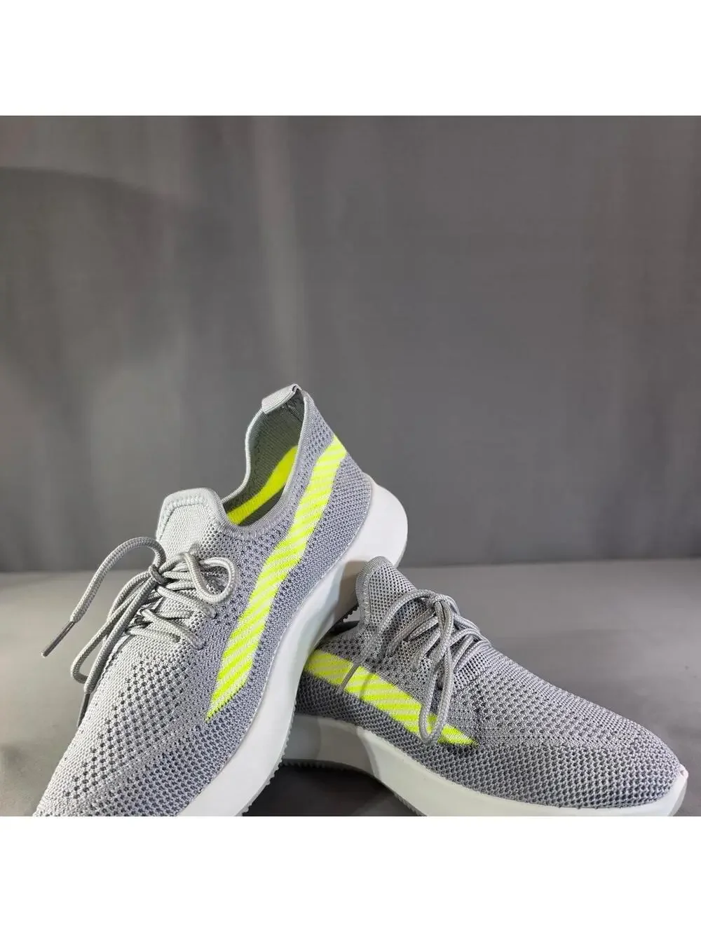 NewWithTags Gray Flyknit Men's Sneakers with Neon Yellow Stripes, Size US 8